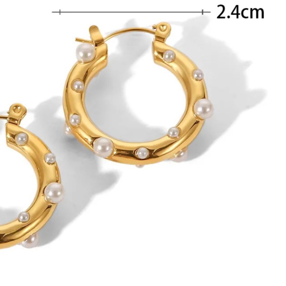 Good hoops with pearls
